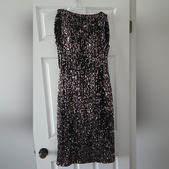 Sequence midi backless dress - Picture 2 of 4